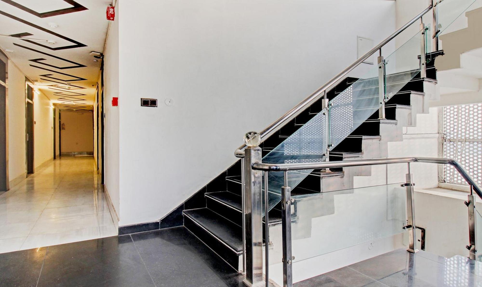 Treebo Trend Silver Grand Gomti Nagar Lucknow Exteriör bild