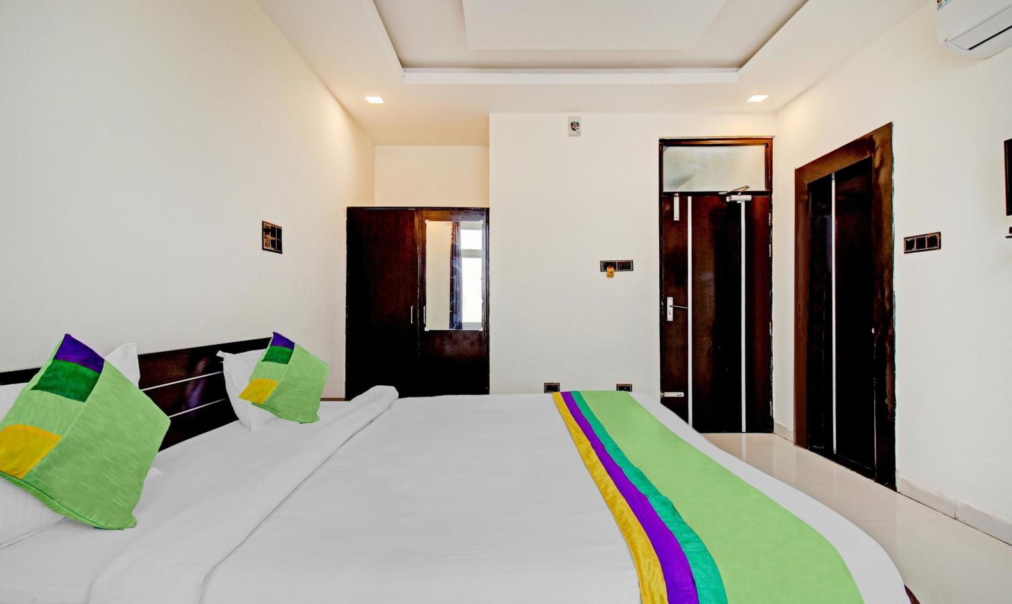 Treebo Trend Silver Grand Gomti Nagar Lucknow Exteriör bild