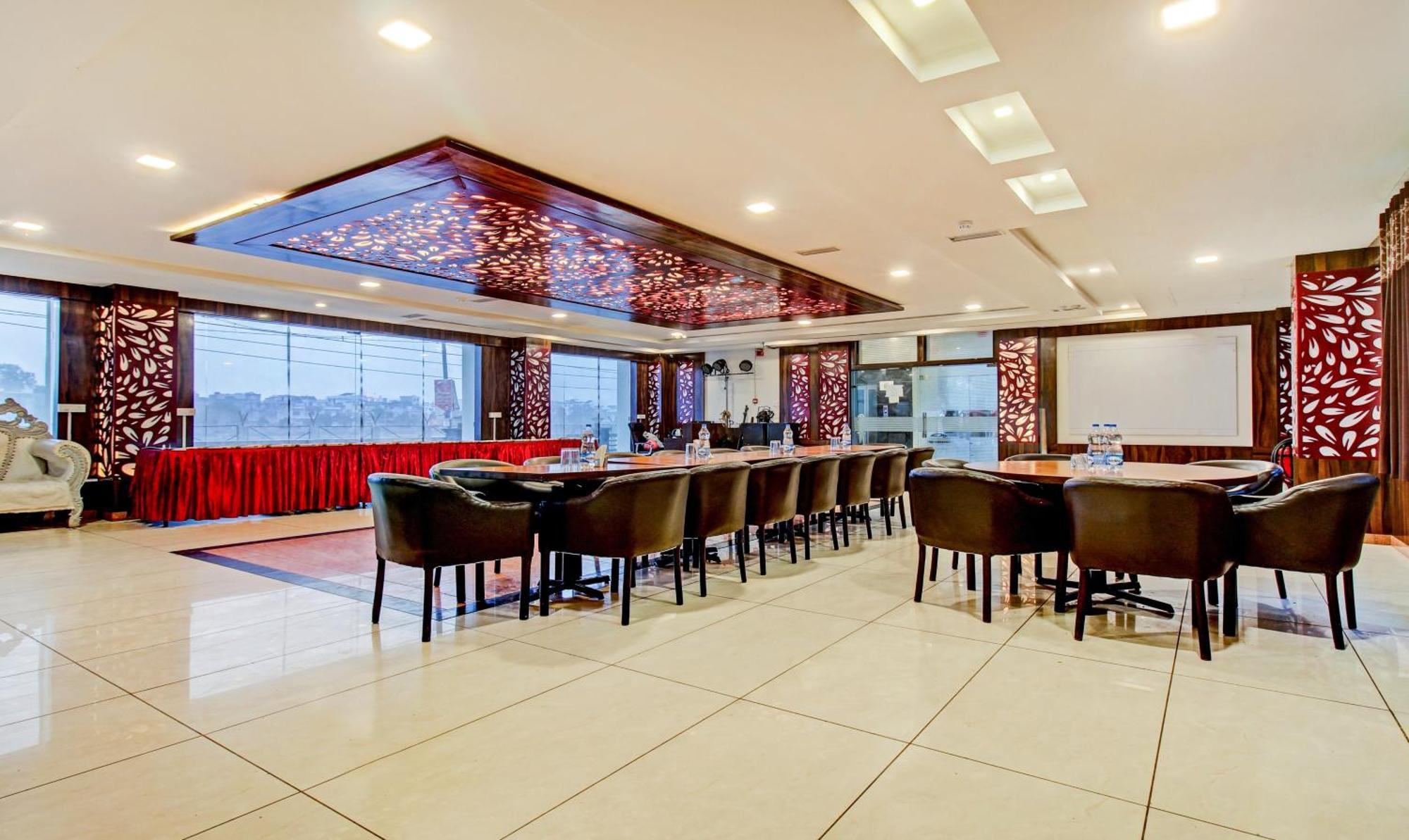 Treebo Trend Silver Grand Gomti Nagar Lucknow Exteriör bild